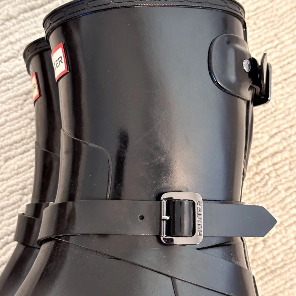 HUNTER Refined Adjustable Short Womens 10 Black Gloss Boots Rain Buckle Ankle